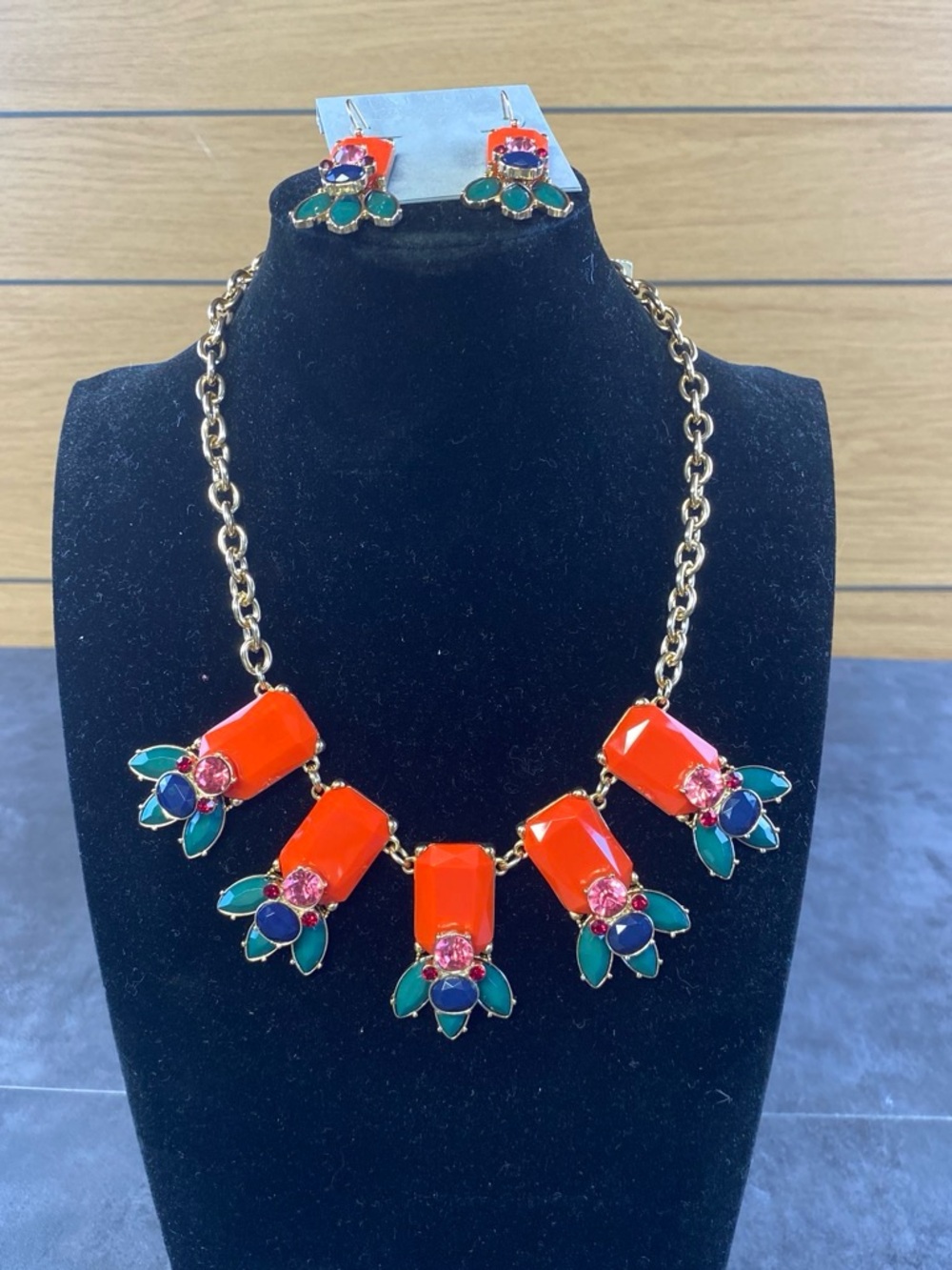Talbots Chunky Faux Stone Necklace and Earring Set‎ NWT